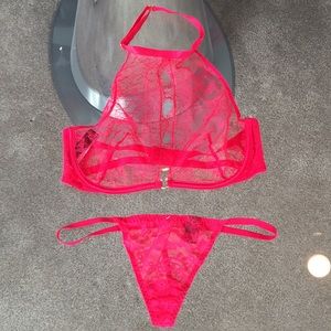 ❤️Sexy NWT Victoria Secret Brallette & V-String❤️